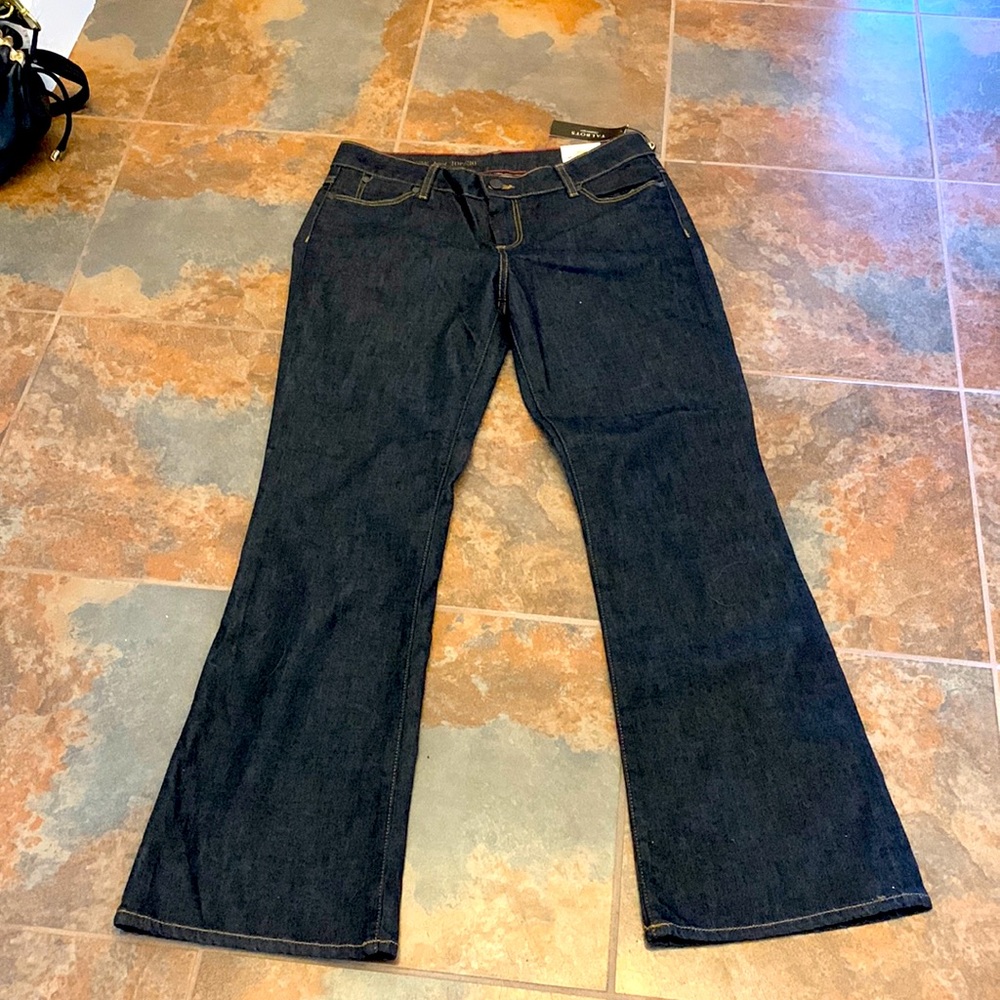 Talbots 5 pocket darkest blue jeans 10P bootcut nwt NEW